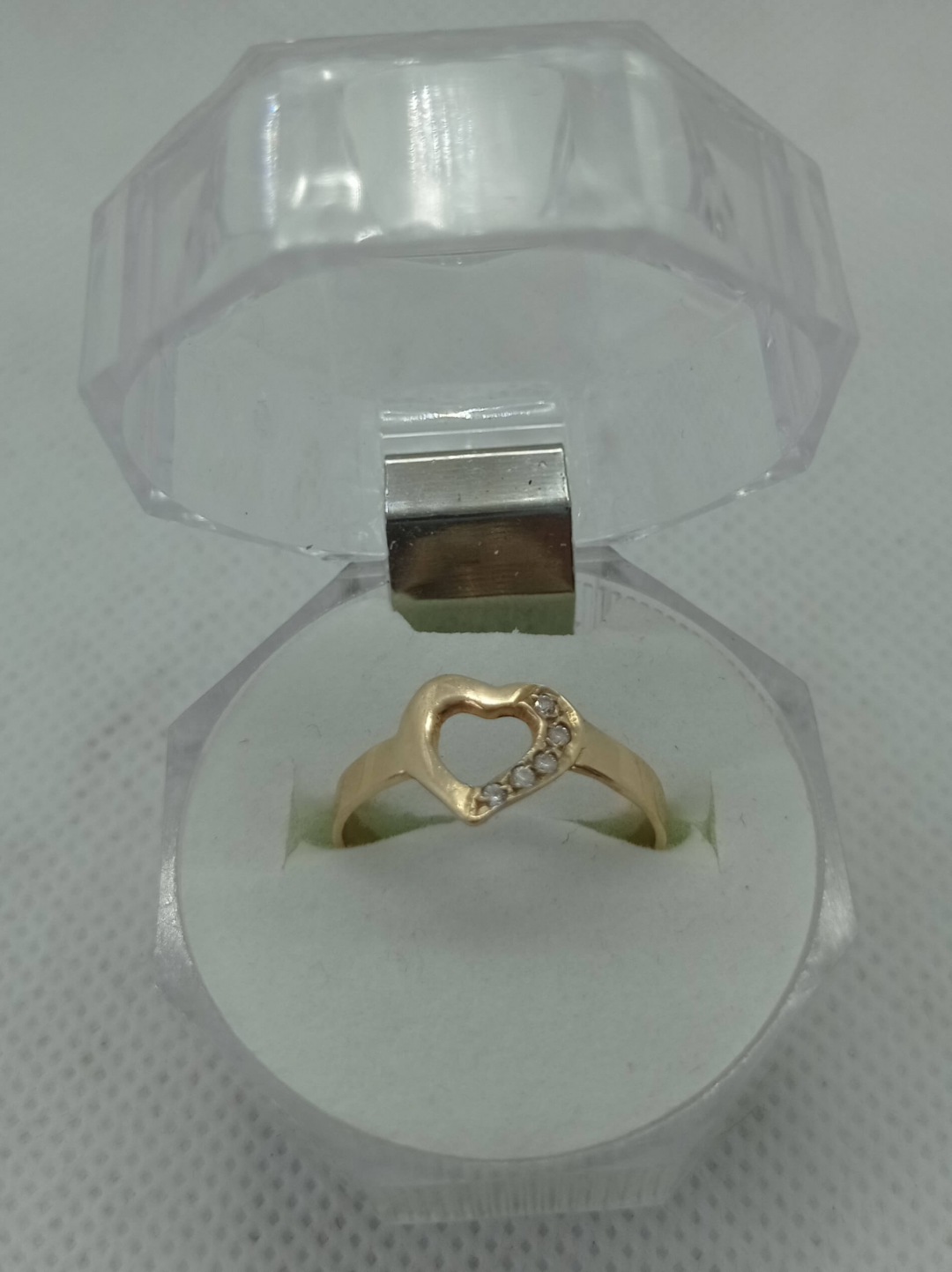 Anillo corazón en oro