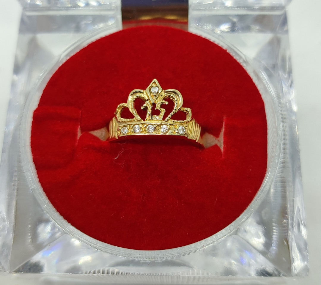 Anillo corona en oro