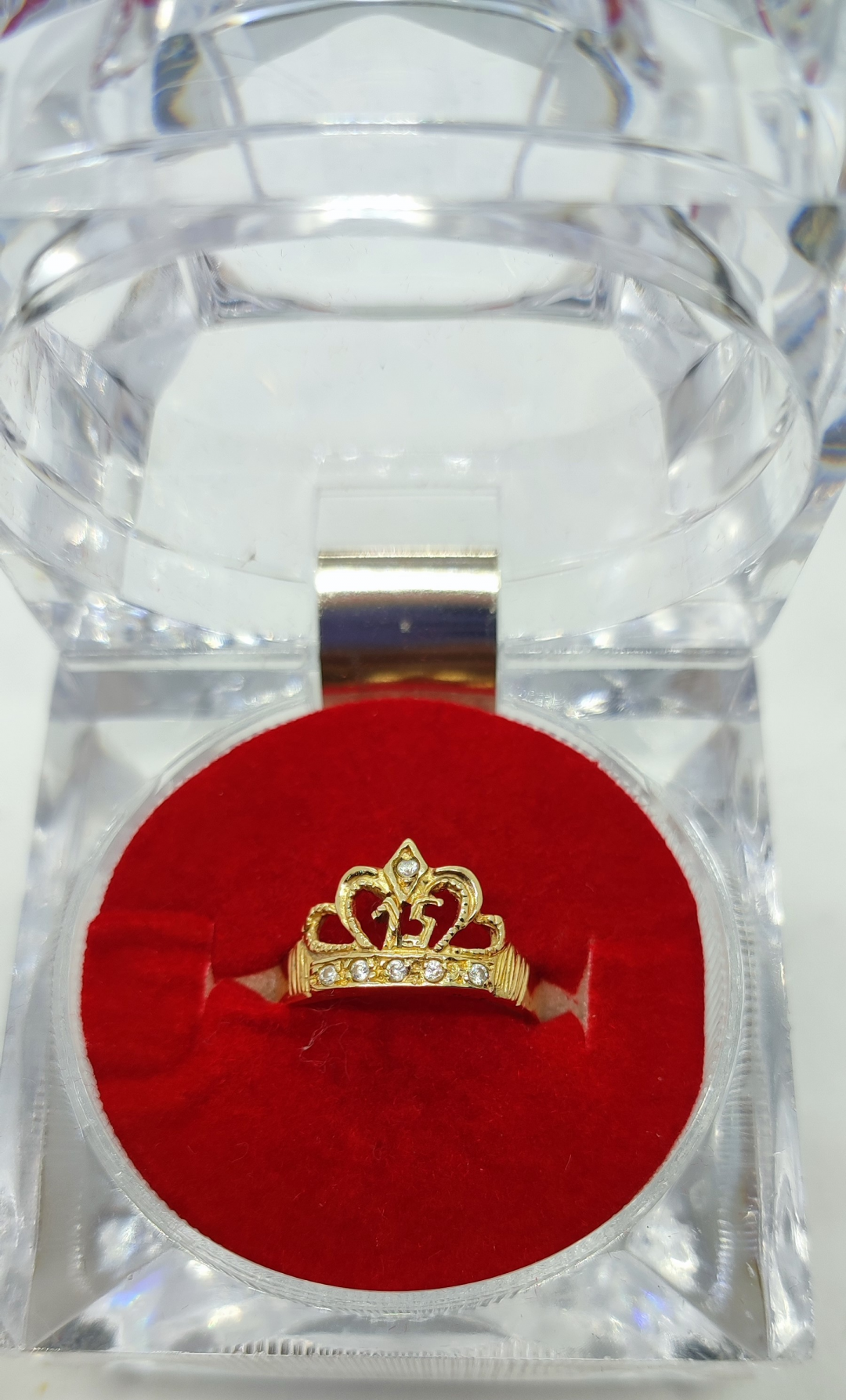 Anillo corona en oro
